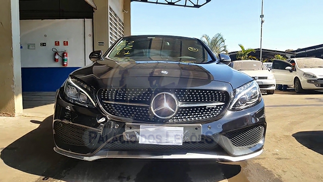 LOTE 009 - Mercedes Benz AMG GT 2015