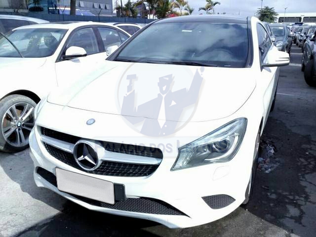 LOTE 032 - Mercedes-Benz CLA 200 Urban DCT (Flex) 2016