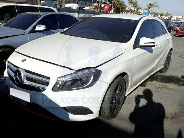 LOTE 019 - Mercedes-Benz Classe A 200 1.6 Turbo FlexFuel DCT 2016