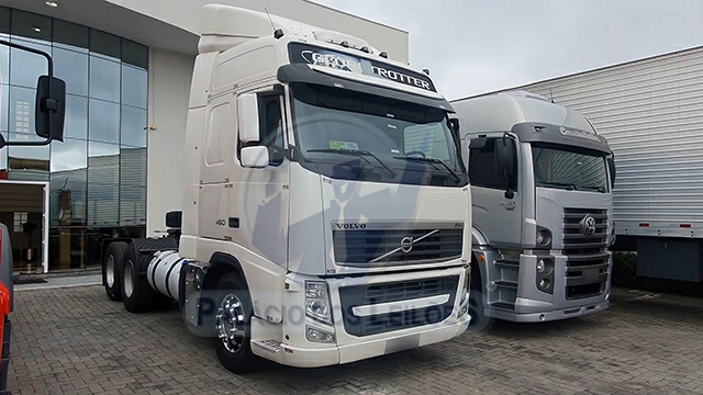 LOTE 005 - Volvo FH-460 Globetrotter 6X2 2p (E5) 2014